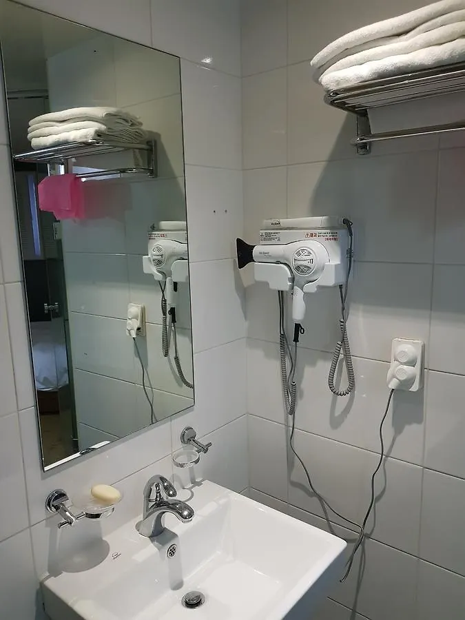 A Plus Motel Incheon