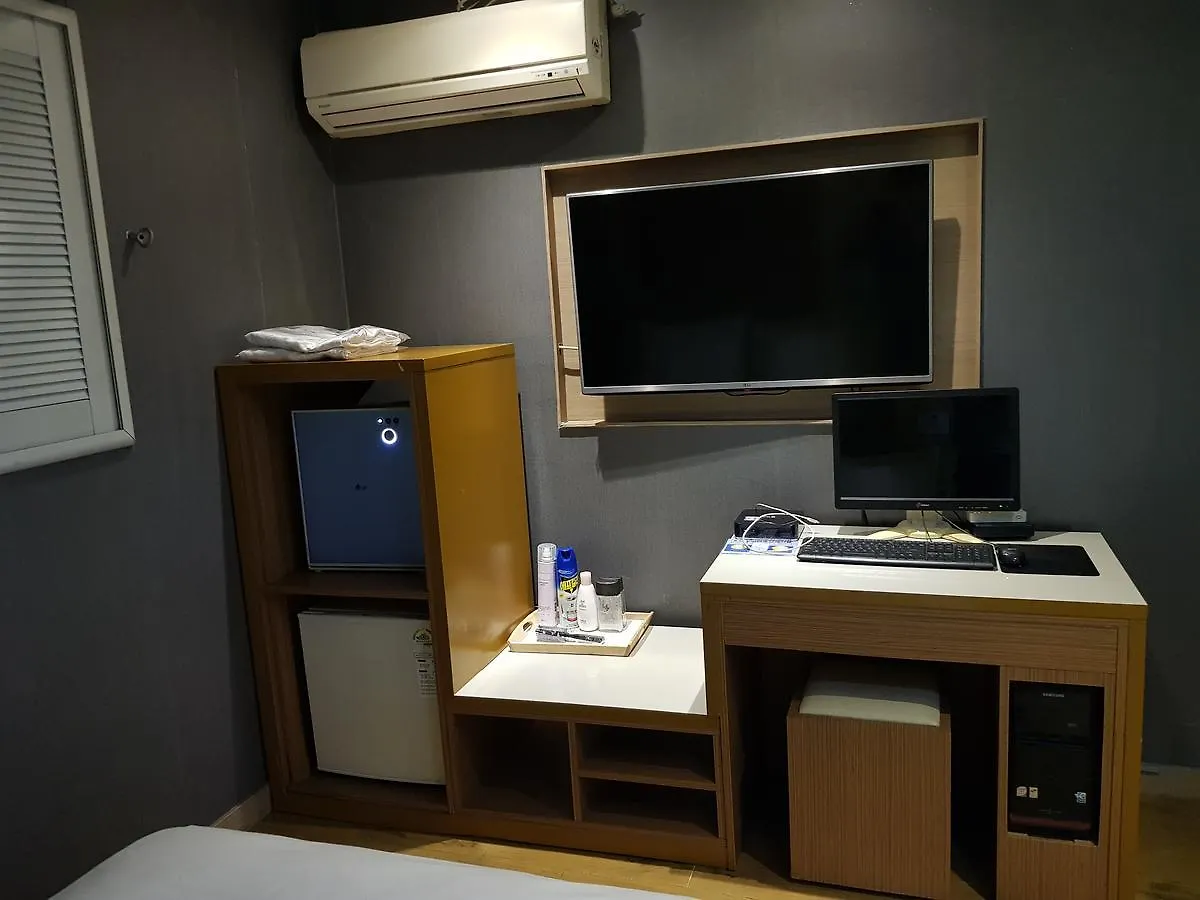 A Plus Motel Incheon